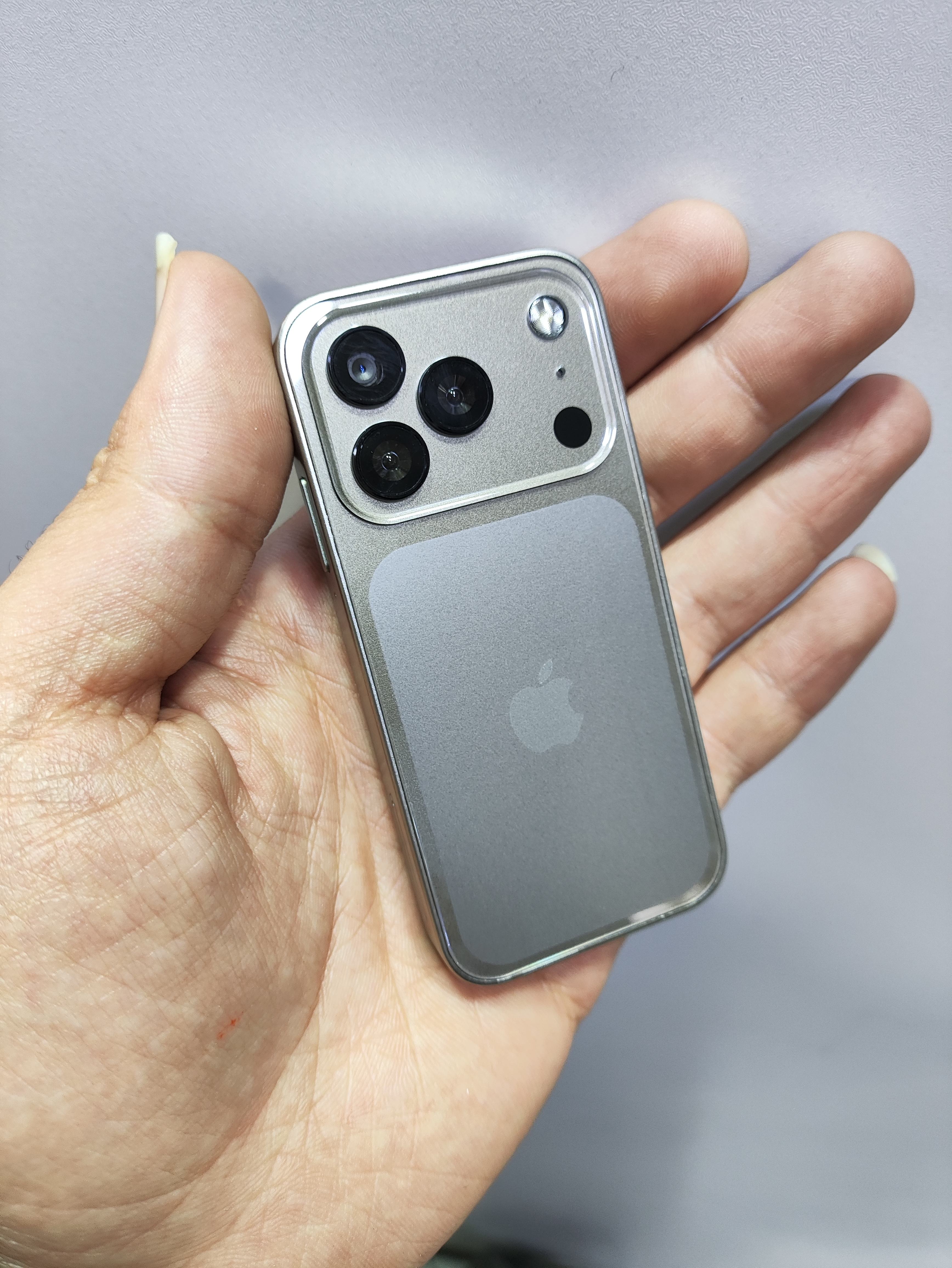 گوشی مینی Servo مدل i17 Pro Mini | سایز 4 اینچ