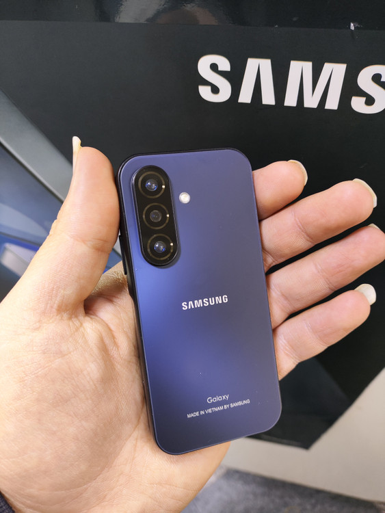 گوشی مینی Servo مدل Galexy A76 mini